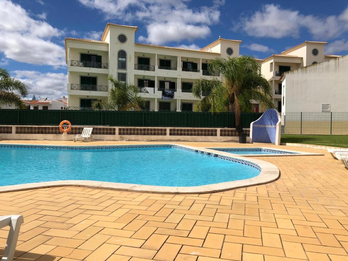 Albufeira Emblematica Apartment - Wifi & Pool Luaran gambar
