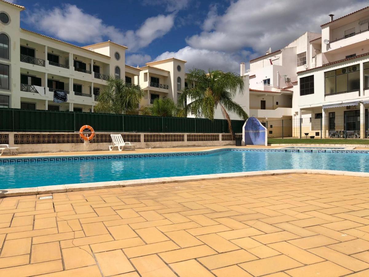 Albufeira Emblematica Apartment - Wifi & Pool Luaran gambar